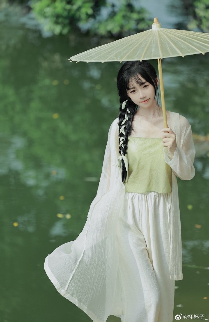 惊悚 · 咖啡馆